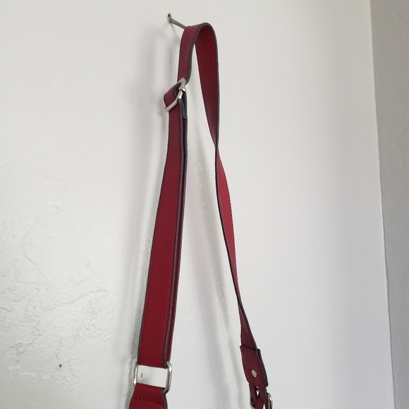 Nicole Miller Red Crossbody Bag Purse Flap Pocket Magnet Closure - Picture 3 of 10